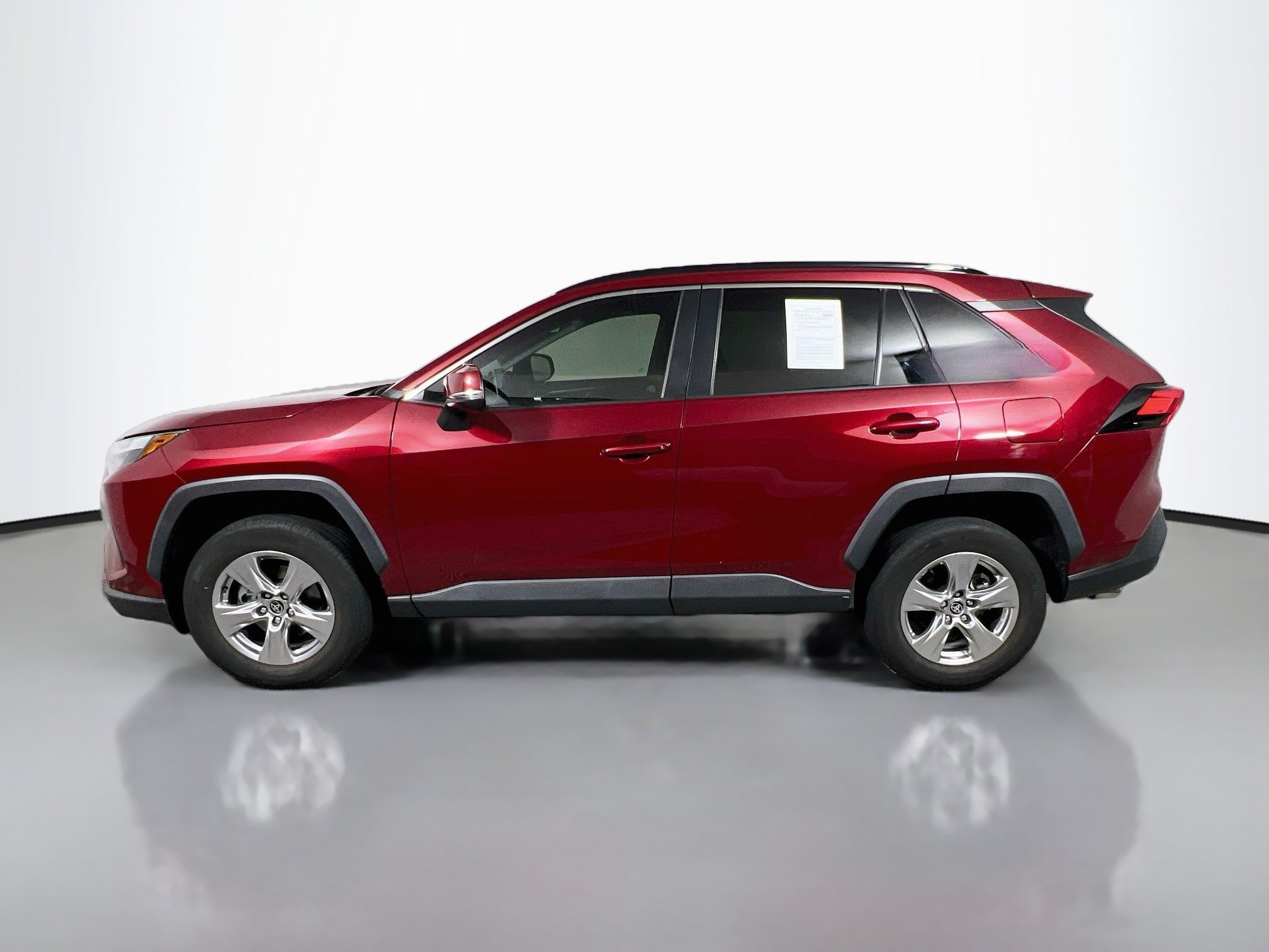 Used 2023 Toyota RAV4 XLE w/ Convenience Package FWD image 9