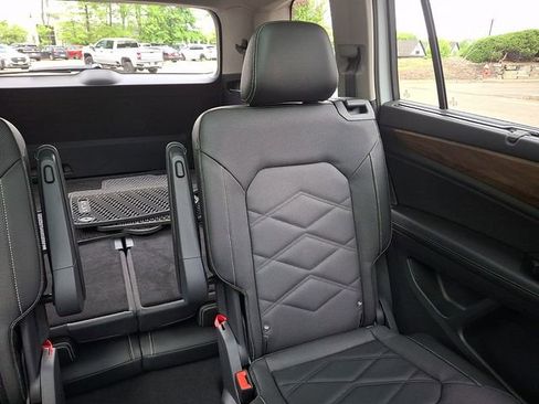 Certified 2026 Volkswagen Atlas SE w/ Panoramic Sunroof Package AWD/4WD image 20