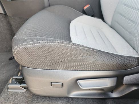 Used 2025 Toyota 4Runner TRD Off-Road image 18