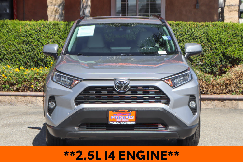 Used 2019 Toyota RAV4 XLE FWD image 3