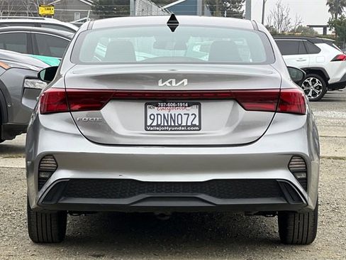 Used 2023 Kia Forte LXS image 7