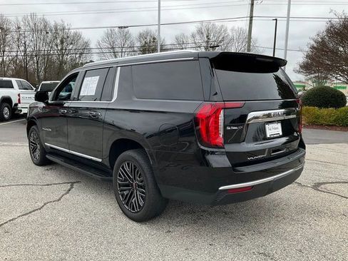 Used 2022 GMC Yukon XL SLT w/ SLT Premium Package image 24