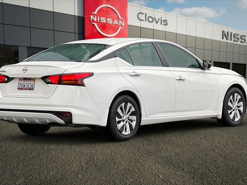 Certified 2025 Nissan Altima 2.5 S image 3