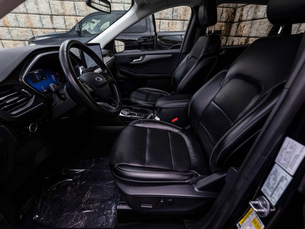 Used 2024 Ford Escape Platinum AWD/4WD image 26