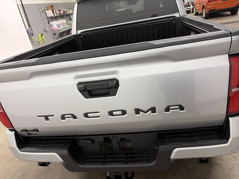 New 2025 Toyota Tacoma TRD Sport image 4