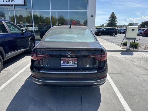Used 2023 Volkswagen Jetta SEL FWD image 5