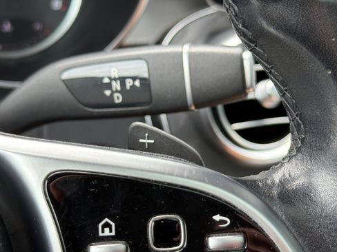 Used 2021 Mercedes-Benz GLC 300 4MATIC image 34