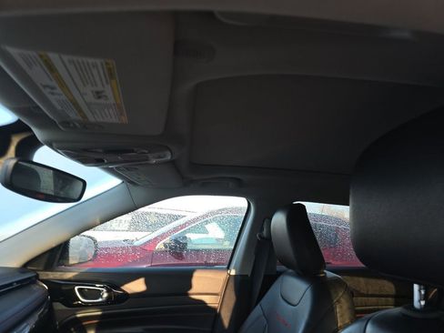 Used 2022 Jeep Compass Trailhawk w/ Trailhawk Elite Group image 8