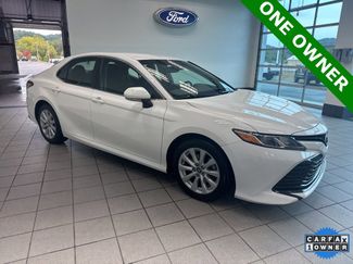 Used 2018 Toyota Camry LE video 1