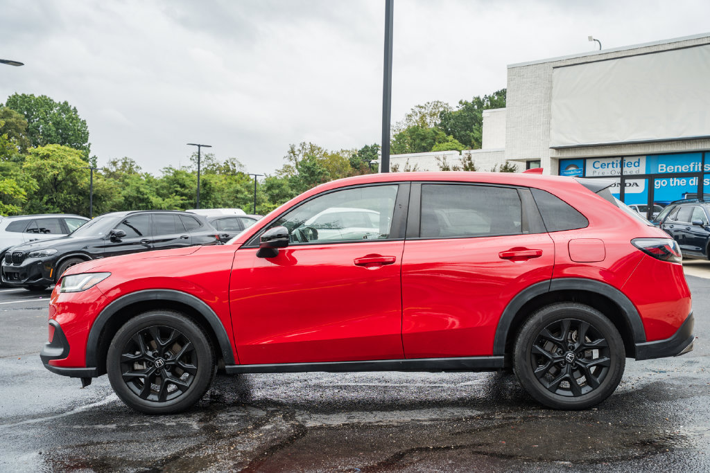 Used 2023 Honda HR-V Sport image 4