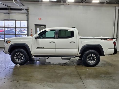 Used 2021 Toyota Tacoma TRD Off-Road image 7