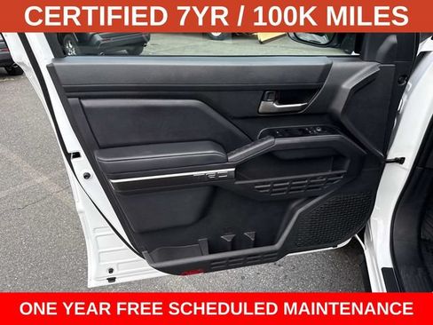 Used 2025 Toyota Tacoma TRD Off-Road AWD/4WD image 13
