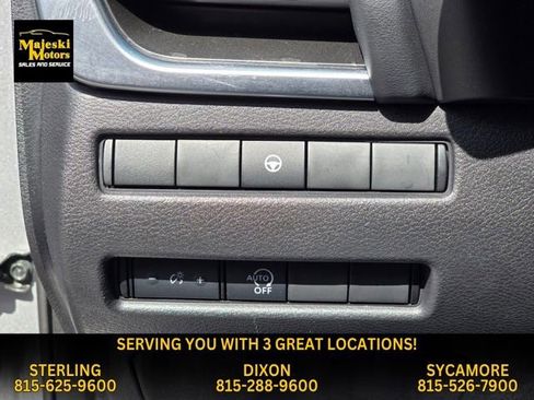 Used 2023 Nissan Rogue SV image 21