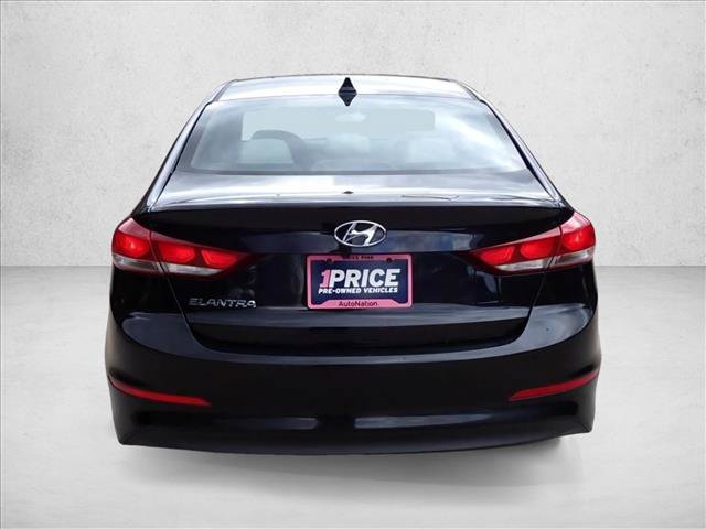 Used 2017 Hyundai Elantra SE w/ SE A/T Tech Package 03 FWD image 3