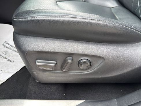 Used 2022 Toyota Highlander Platinum image 19