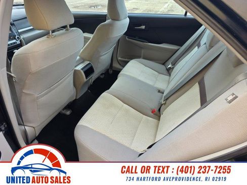 Used 2014 Toyota Camry LE image 10
