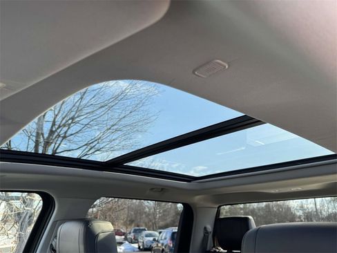 Used 2022 Toyota Tundra Limited w/ Power Package image 21