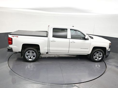 Used 2018 Chevrolet Silverado 1500 LT w/ LT Eassist Package AWD/4WD image 22