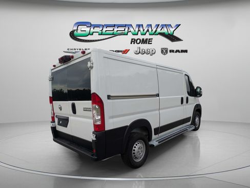 Used 2025 RAM ProMaster 2500 w/ U-Haul Equipment Group FWD image 8