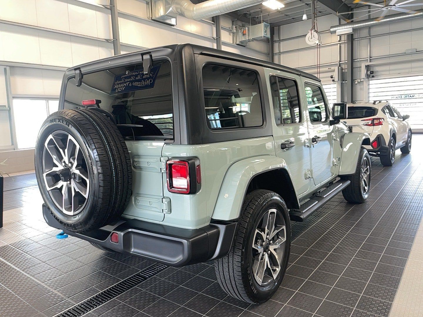 Used 2024 Jeep Wrangler Unlimited w/ Convenience Group AWD/4WD image 9