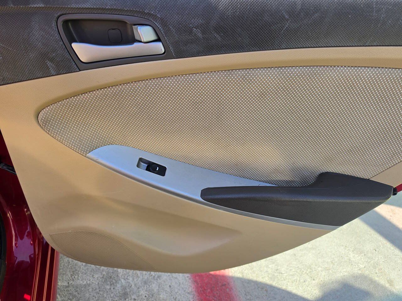 Used 2014 Hyundai Accent GLS FWD image 26