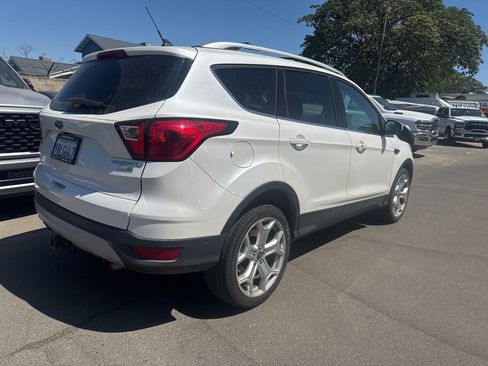 Used 2019 Ford Escape Titanium AWD/4WD image 3