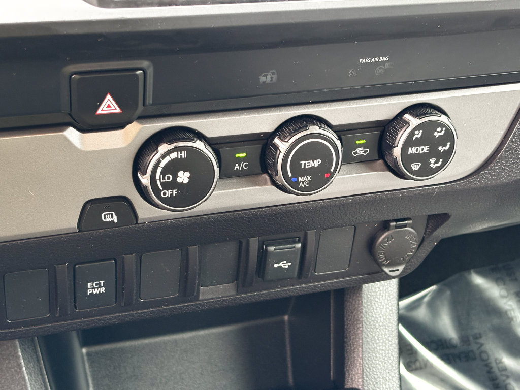 Used 2022 Toyota Tacoma SR w/ SR Convenience Package RWD image 26