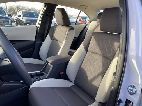 Used 2026 Toyota Corolla LE image 23