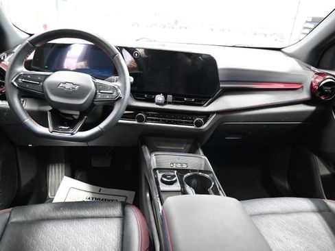 Used 2025 Chevrolet Equinox RS w/ Convenience Package III image 13