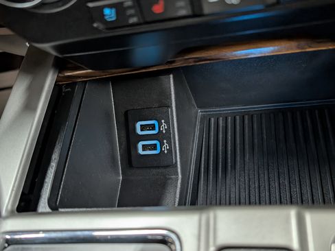 Used 2018 Ford F150 Lariat w/ Equipment Group 502A Luxury image 20