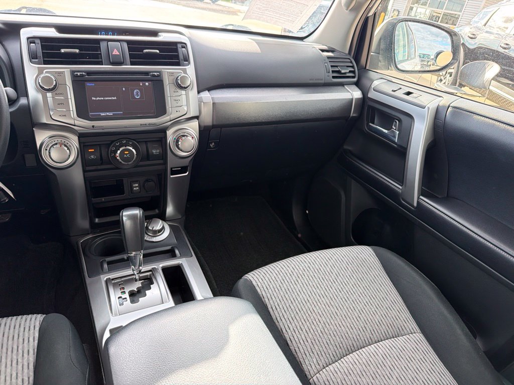Used 2017 Toyota 4Runner SR5 AWD/4WD image 20