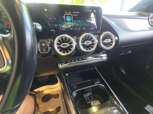 Used 2021 Mercedes-Benz GLA 250 4MATIC image 7