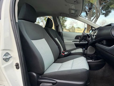 Used 2014 Toyota Prius C One image 12