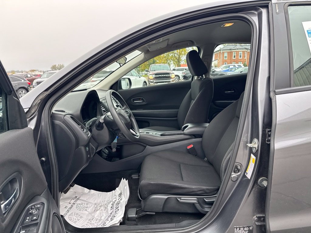 Certified 2018 Honda HR-V LX image 27