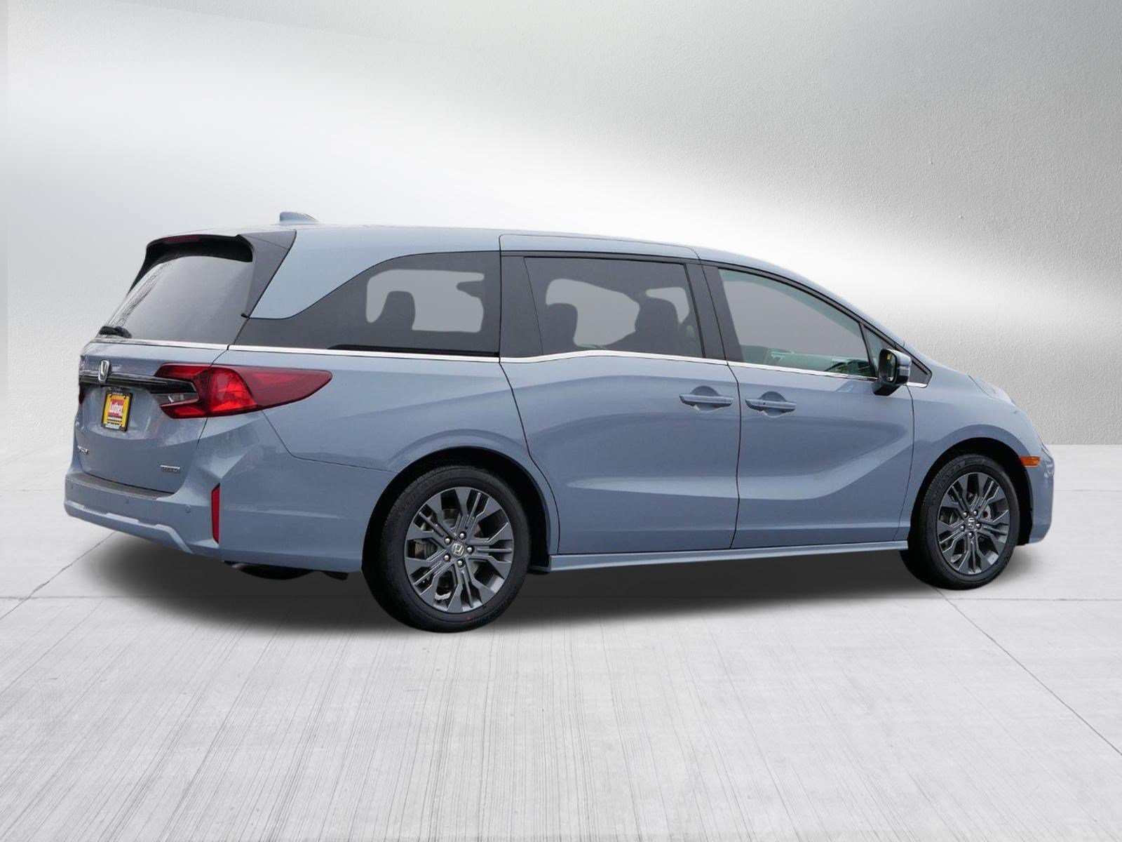 New 2027 Honda Odyssey Touring image 7
