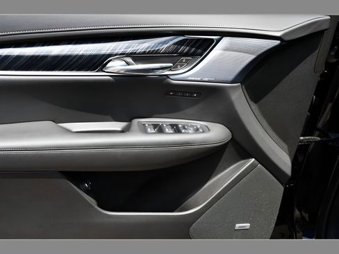 Certified 2023 Cadillac XT6 Premium Luxury w/ Technology Package FWD image 29
