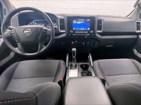 Certified 2024 Nissan Frontier SV image 14