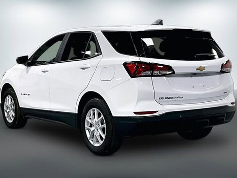 Used 2023 Chevrolet Equinox LS image 5