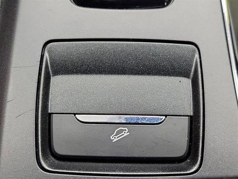 Used 2020 Ford Fusion SE image 28