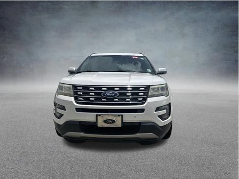 Used 2017 Ford Explorer Limited FWD image 5