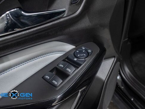 Used 2025 Chevrolet Trax LT w/ Driver Confidence Package image 12