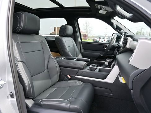 New 2026 Toyota Tundra Limited AWD/4WD image 12
