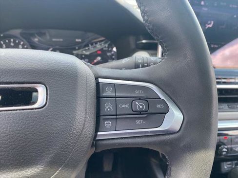 Certified 2023 Jeep Compass Limited w/ Sun and Sound Group image 11