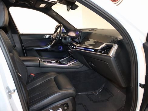 Used 2024 BMW X7 M60i image 64