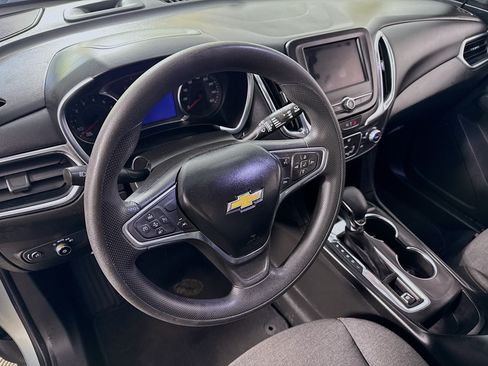 Used 2022 Chevrolet Equinox LT AWD/4WD image 11