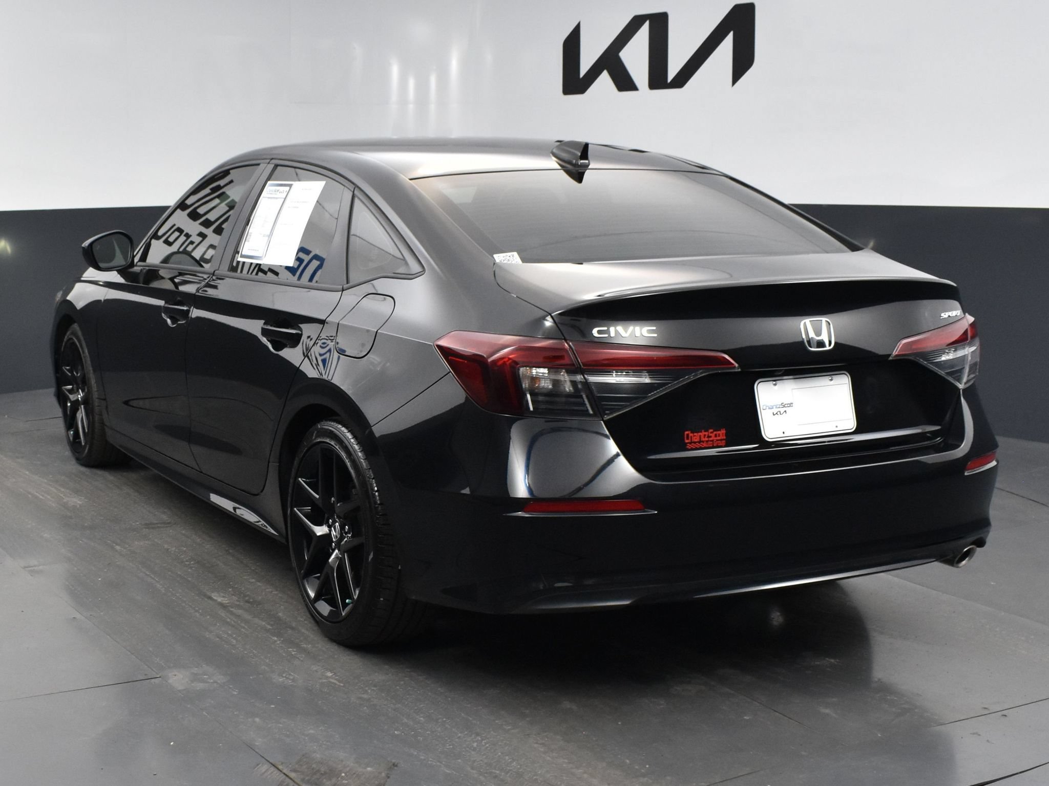 Used 2025 Honda Civic Sport image 4