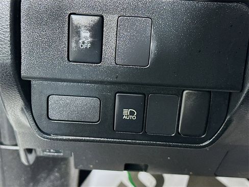 Used 2021 Toyota Tacoma SR image 10