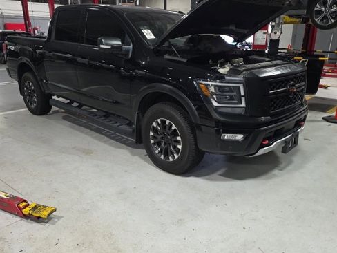 Used 2021 Nissan Titan PRO-4X w/ Pro-4x Convenience Package image 5