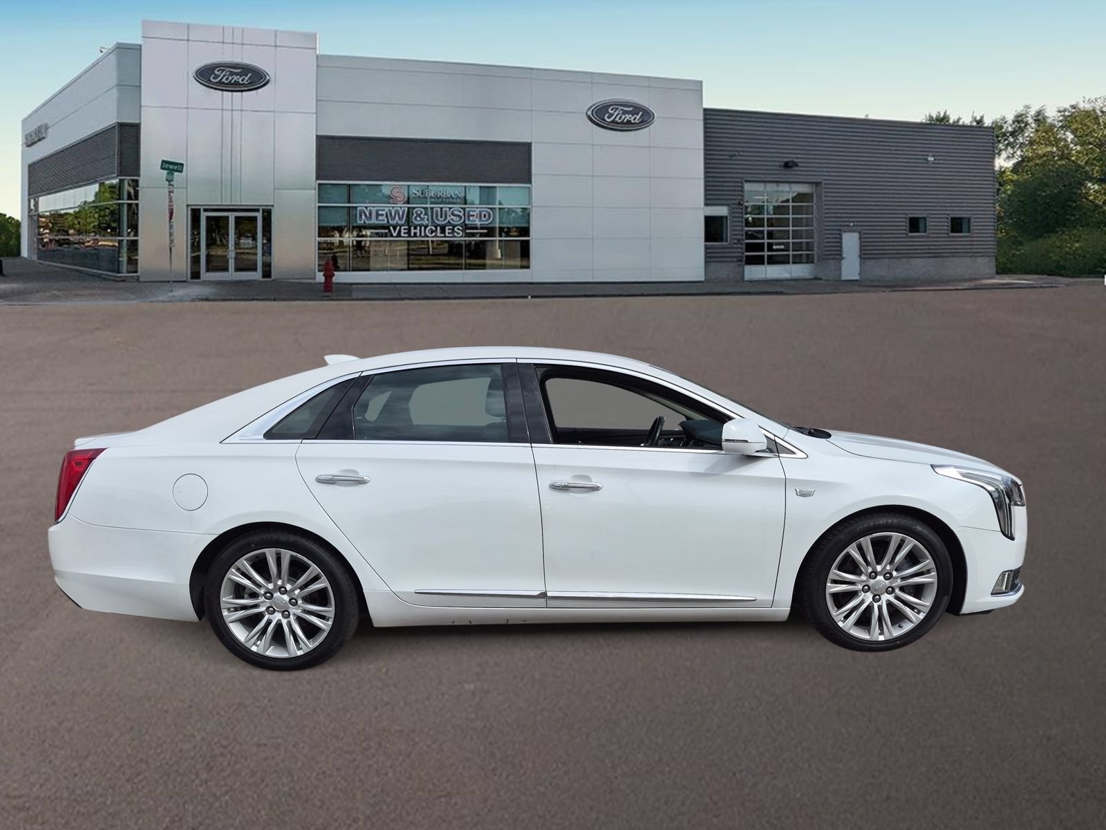 Used 2018 Cadillac XTS Luxury w/ Driver Awareness Package AWD/4WD image 10