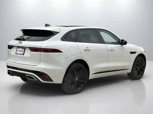 Used 2024 Jaguar F-PACE R-Dynamic S image 5